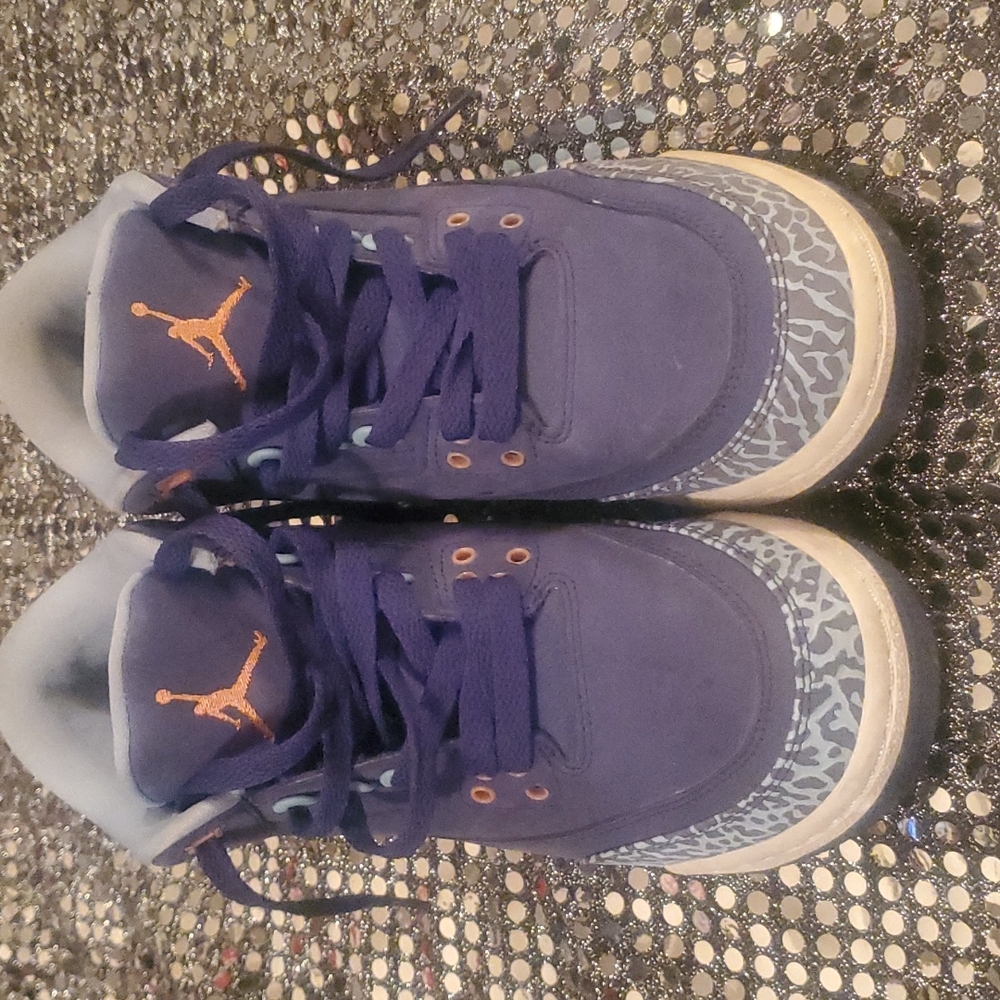 Air Jordan 3s